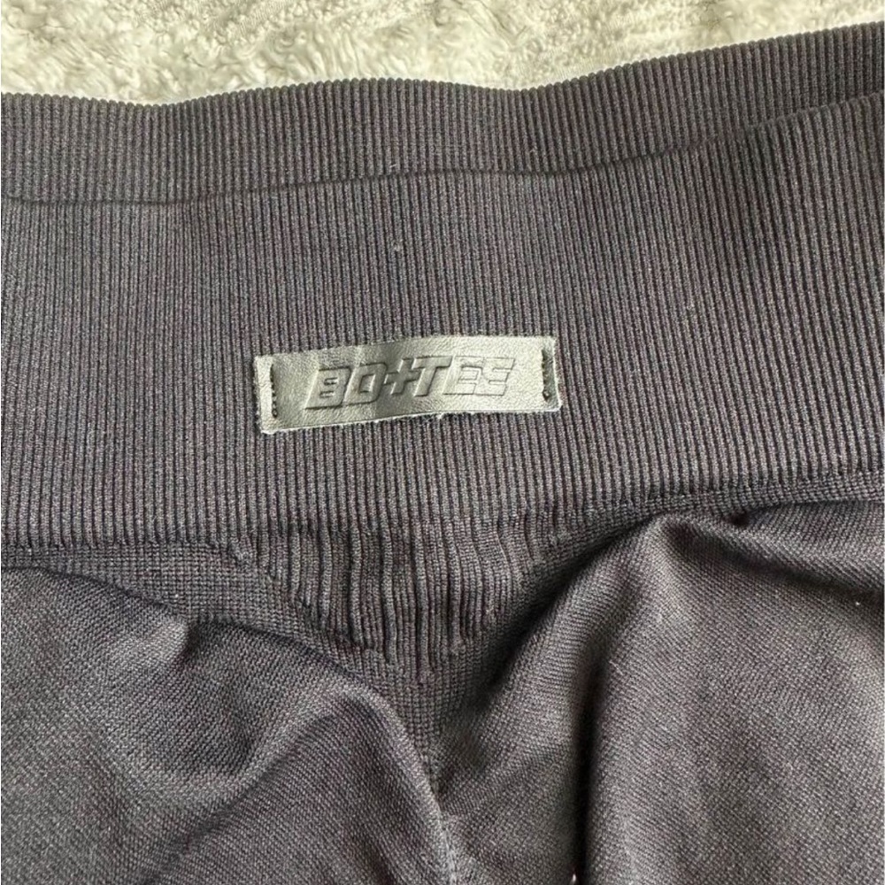 BO+TEE leggings